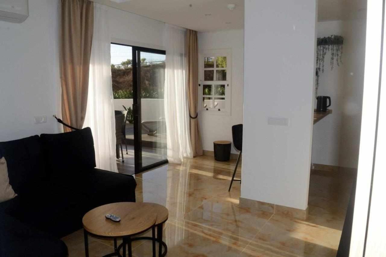 Apartamento De Diseno Con Espectacular Terraza San Miguel de Abona Luaran gambar